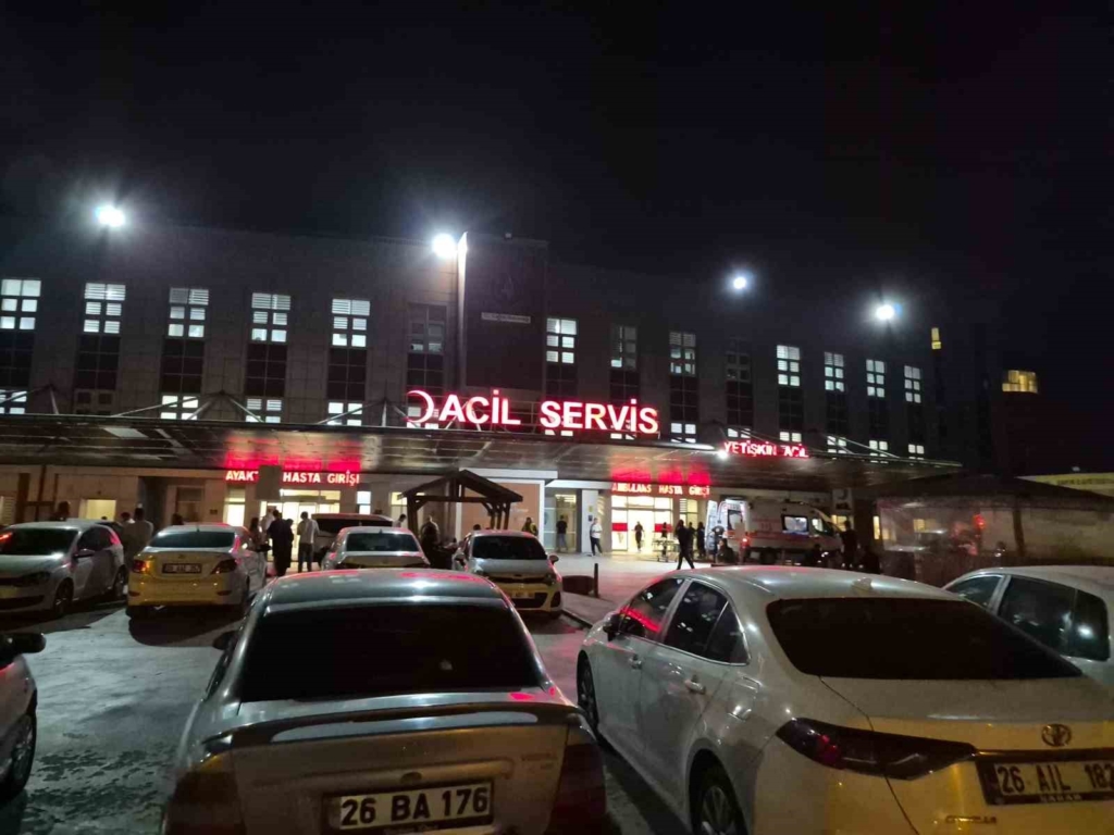 Eskişehir’de bıçaklı kavga: 1 yaralı