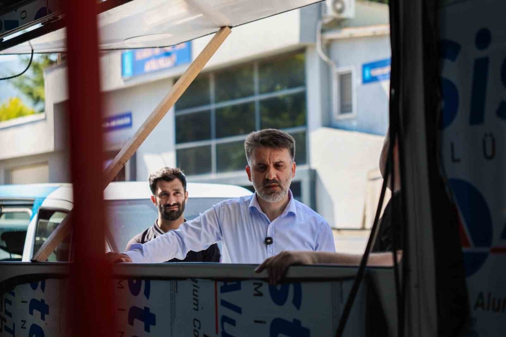 Büyükşehir’den afetlere hazır iki yeni mobil araç