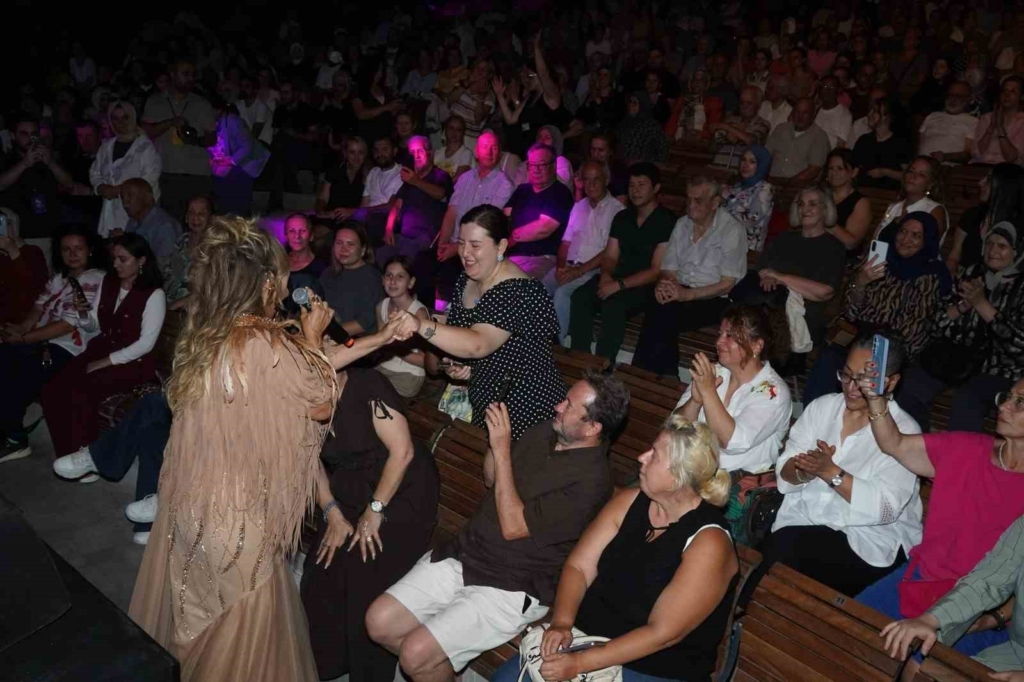 Aslı Hünel’den Bursa’da müzik ziyafeti