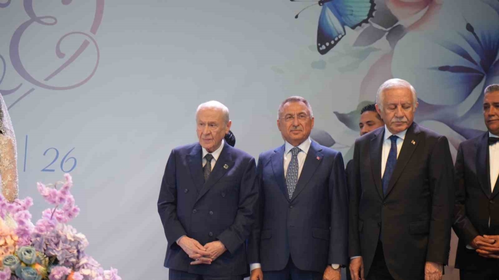 Bahçeli, MHP İl Başkanı’nın oğlu Enes Doğan’ın düğününe katıldı