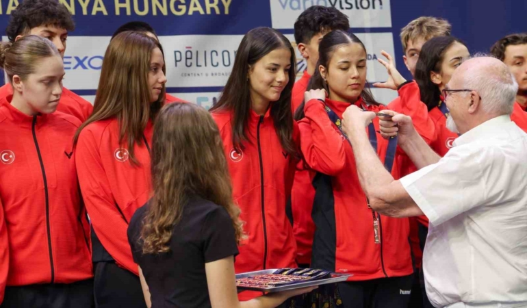 Badminton Milli Takımı Avrupa üçüncüsü oldu