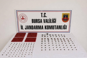 Tarihi eser kaçakçısı sert kayaya çarptı