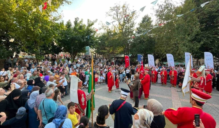 Bursa’da 700 yıllık fetih ruhu mehter konserleriyle yaşatılıyor