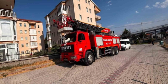 Tavşanlı’da mutfakta çıkan yangını itfaiye söndürdü