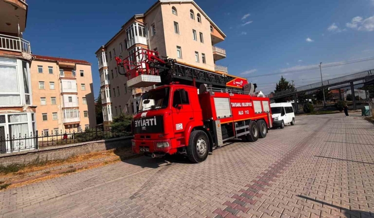 Tavşanlı’da mutfakta çıkan yangın büyümeden söndürüldü