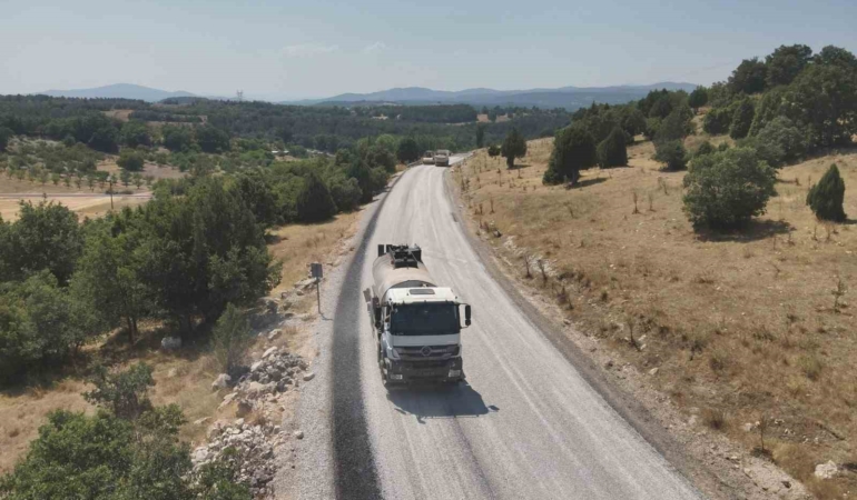 Büyükşehir, Harmancık’ta 5 mahallenin yollarını yeniliyor