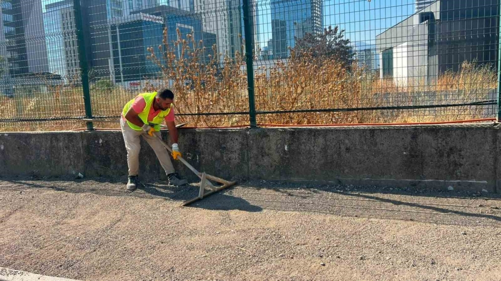 Büyükşehir’den Liman Caddesi’ne kapsamlı yenileme
