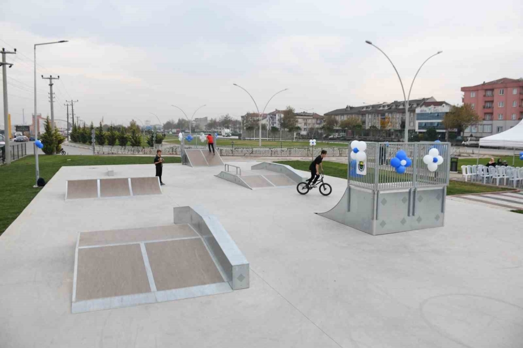 İnegöllü gençlere yeni kaykay park