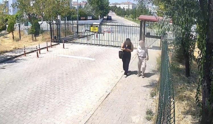 Kendini savcı olarak tanıtan kadının oyununu 8 yaşındaki çocuk bozdu