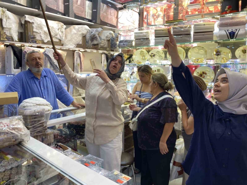 Düğün sezonu açıldı, kına eşyalarına ilgi arttı