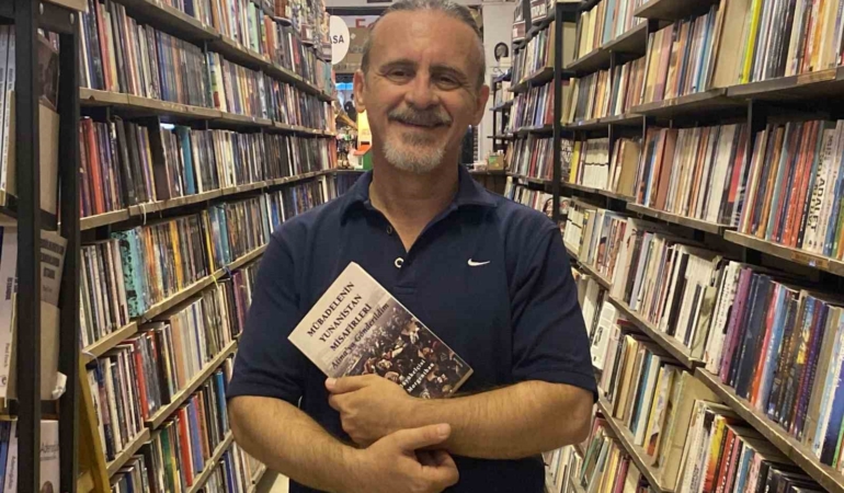 Eskişehirli kitapçı, e-ticaret rekabetine kiralama ve ikinci el sistemiyle karşı koyuyor