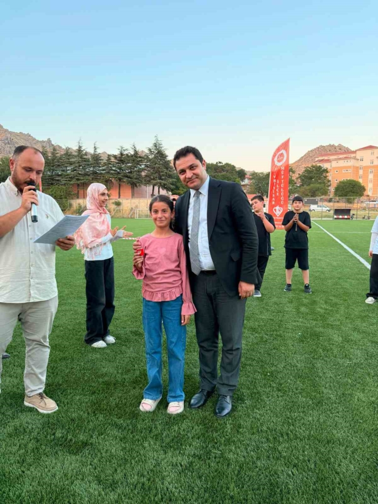 Sivrihisar’da yaz Kur’an kursları kapanış şöleni coşkuyla gerçekleştirildi