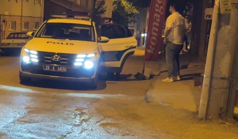 Çiğ köftecideki tartışma arbedeye dönüştü: Kadın hastaneye kaldırıldı