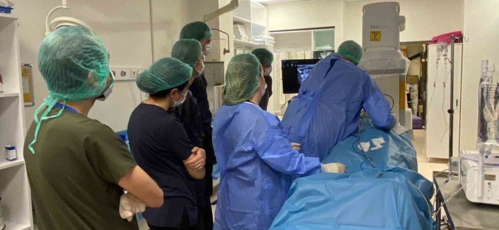 Romanyalı hekimler ablasyon yöntemini öğrenmek için Eskişehir’e geldiler