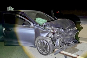 Otomobille hafif ticari araç çarpıştı:8 yaralı