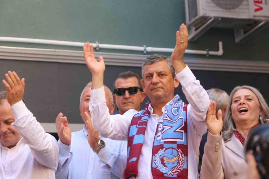 Özgür Özel: "Netanyahu, Erdoğan ile kayıkçı kavgası yaparak kendisine orada güç kazanmaya çalışıyor"