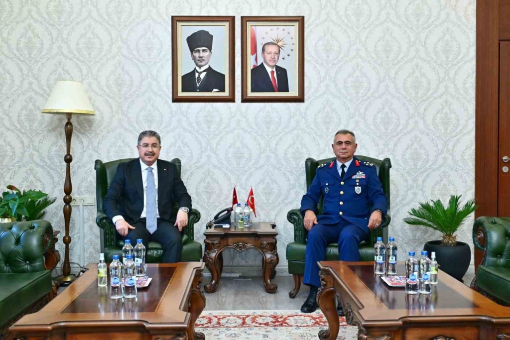 Hava Korgeneral Erdoğan Gür’den Vali Dr. Erdinç Yılmaz’a ziyaret