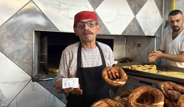 Eskişehir’de soyadıyla mesleği özdeşleşen simit ustası