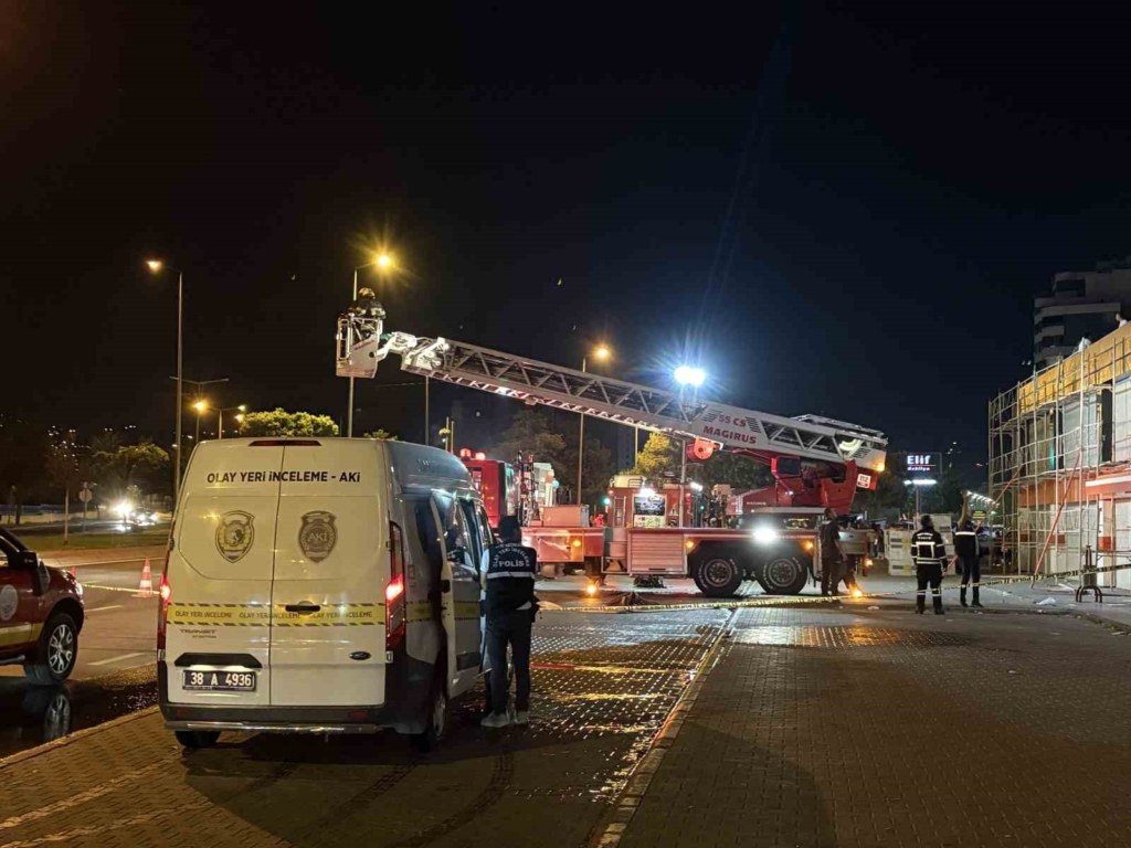 Kayseri’de 13. katta yangın: Balkondan düşen ev sahibi hayatını kaybetti
