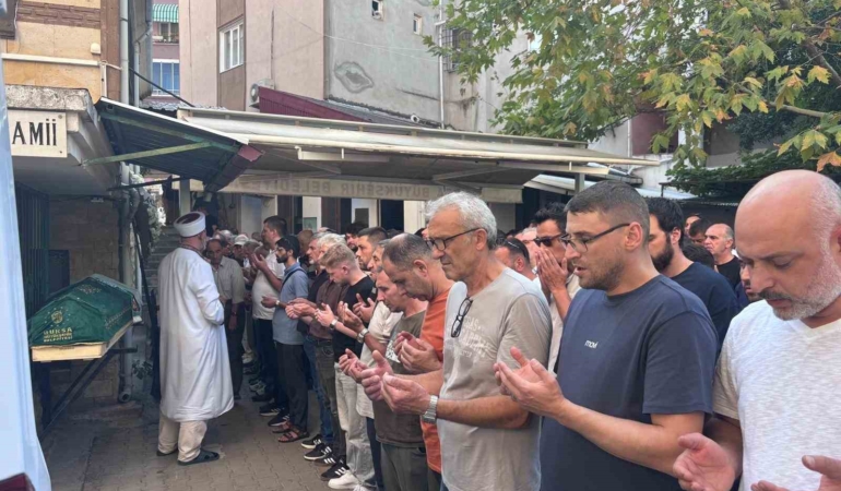 İznik Gölü’ne düşen 32 yaşındaki Emre Çapkın toprağa verildi