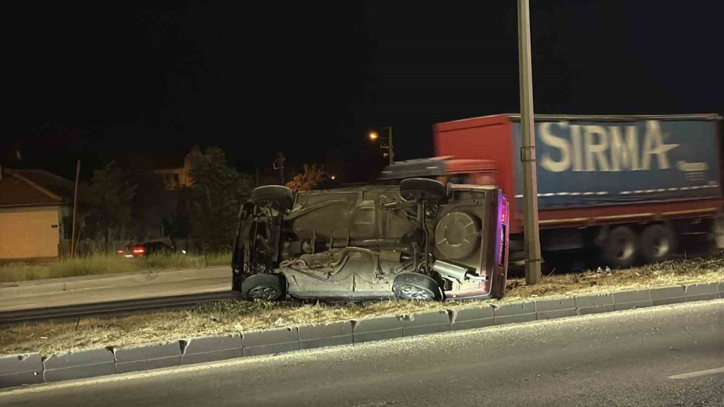 Kontrolden çıkan Tofaş takla attı: 1 yaralı