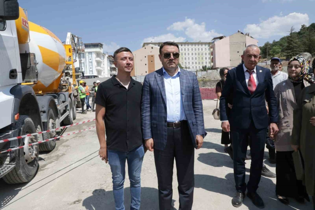 Vali Işın’dan 9 yıl sonra karşılaştığı eski askere: "O duayı yeniden et"