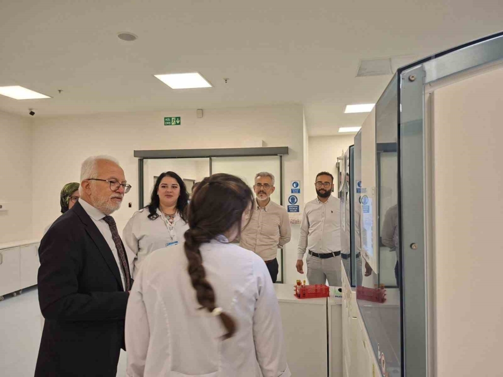 Eskişehir Şehir Hastanesi’nde laboratuvar hizmetleri yerinde incelendi