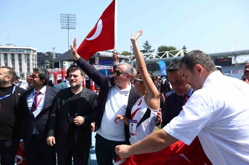 Milli pentatlet İlke Özyüksel Mihrioğlu, Avrupa Şampiyonu oldu