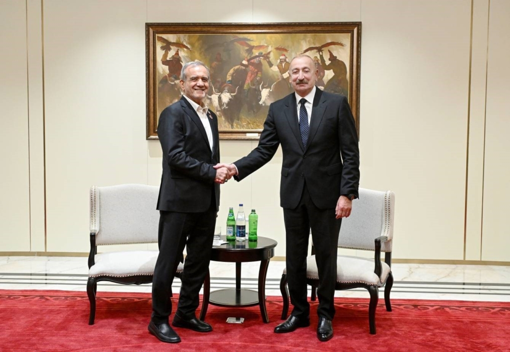 Azerbaycan Cumhurbaşkanı Aliyev, İran Cumhurbaşkanı Pezeşkiyan ile Bişkek’te görüştü