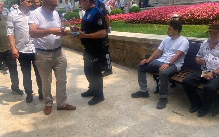Bursa’da polisten vatandaşlara dolandırıcılık ve asayiş bilgilendirmesi