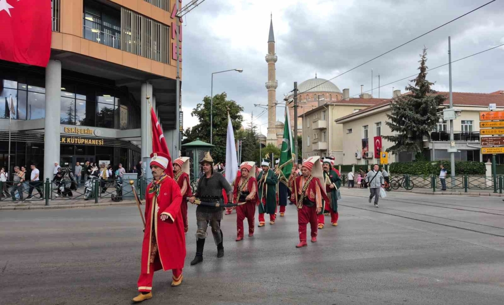 Mehteran takımını gören adam adeta çocuklar gibi sevindi