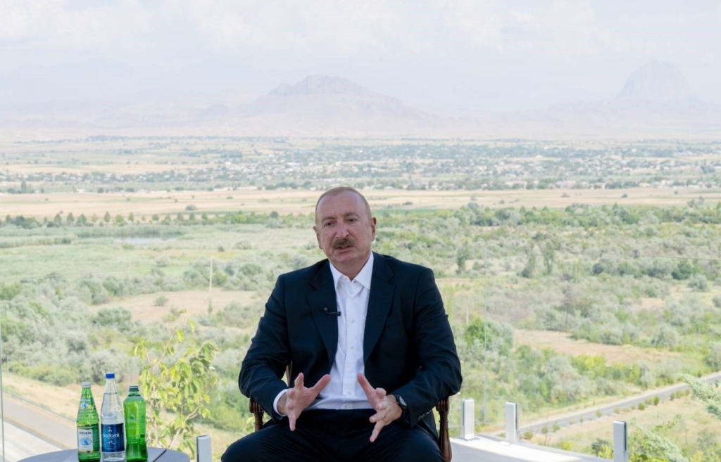 Azerbaycan Cumhurbaşkanı Aliyev: "Nahçıvan’a Ermenistan toprakları üzerinden elektrik hatlarının çekilmesi projesi hazır"