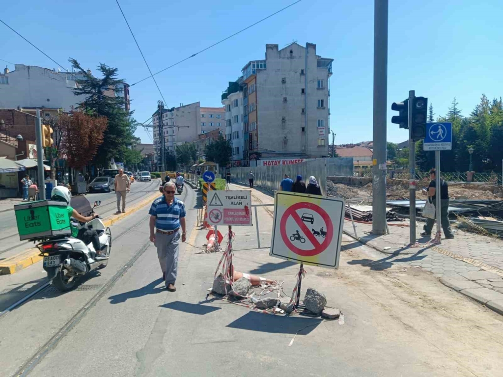 Halkevi inşaat bölgesinde ulaşım kargaşası
