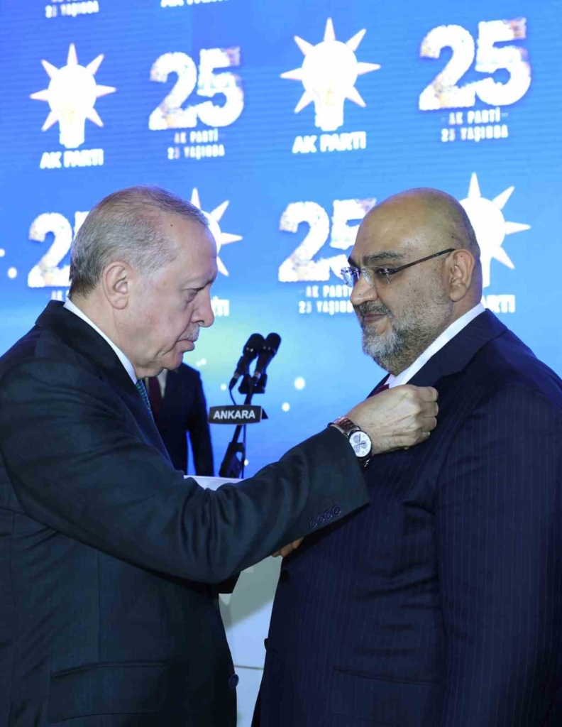 Cumhurbaşkanı Erdoğan: "Allah ömür ve sağlık verirse daha nice yıllar Türkiye’ye hizmet mücadelesi içinde olacağım"