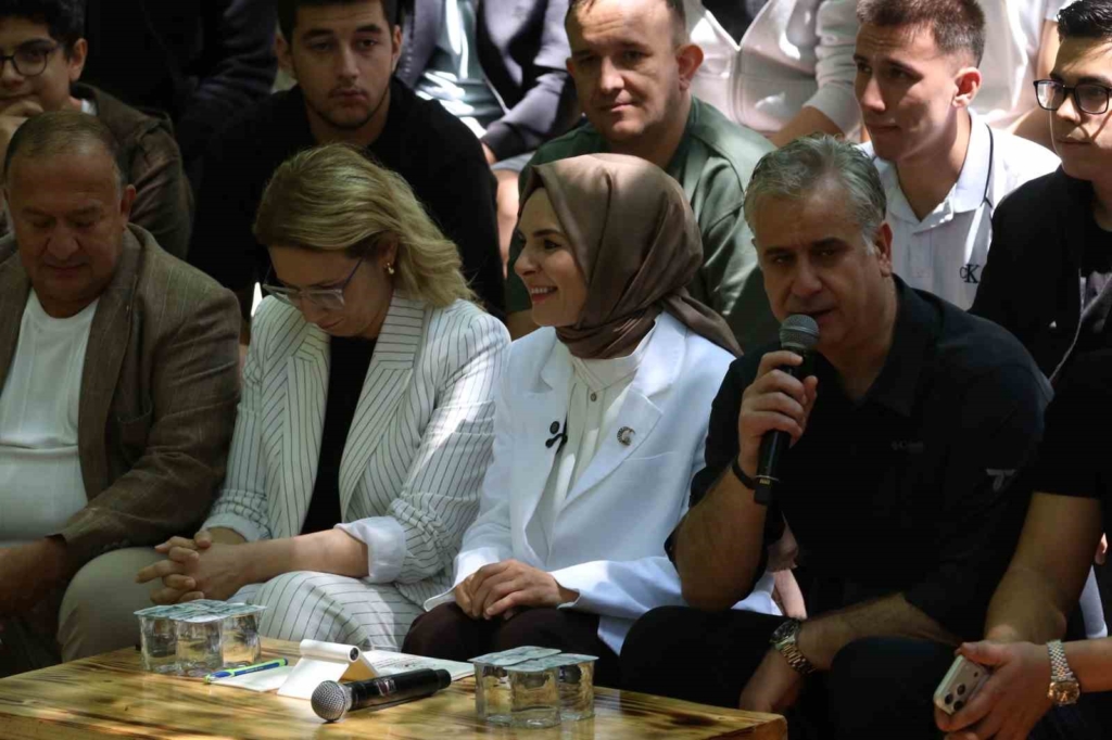 Bakan Göktaş: "Şehit ailelerimize ve gazilerimize müjde niteliğinde bir çalışma çıkacak"