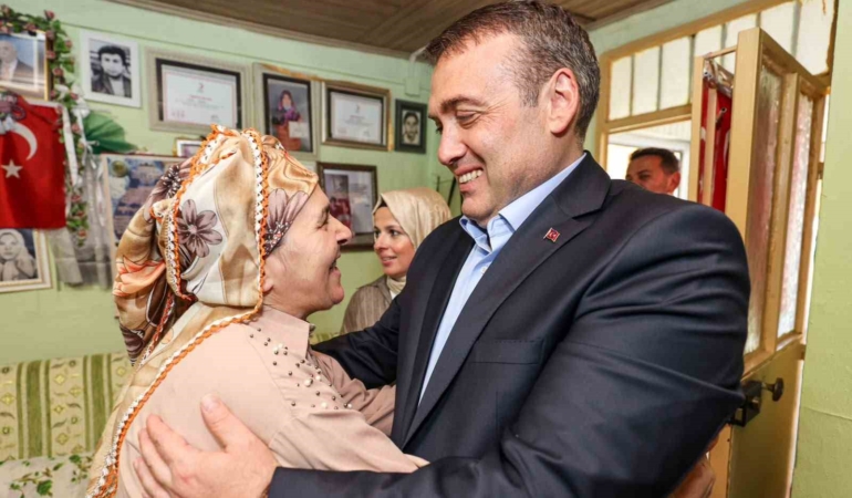 Bilecik Valisi Sözer, Kıbrıs gazilerini evlerinde ziyaret etti