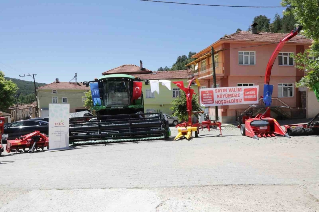 Emet’te 9,3 Milyon TL’lik makine parkı projesi hizmete açıldı