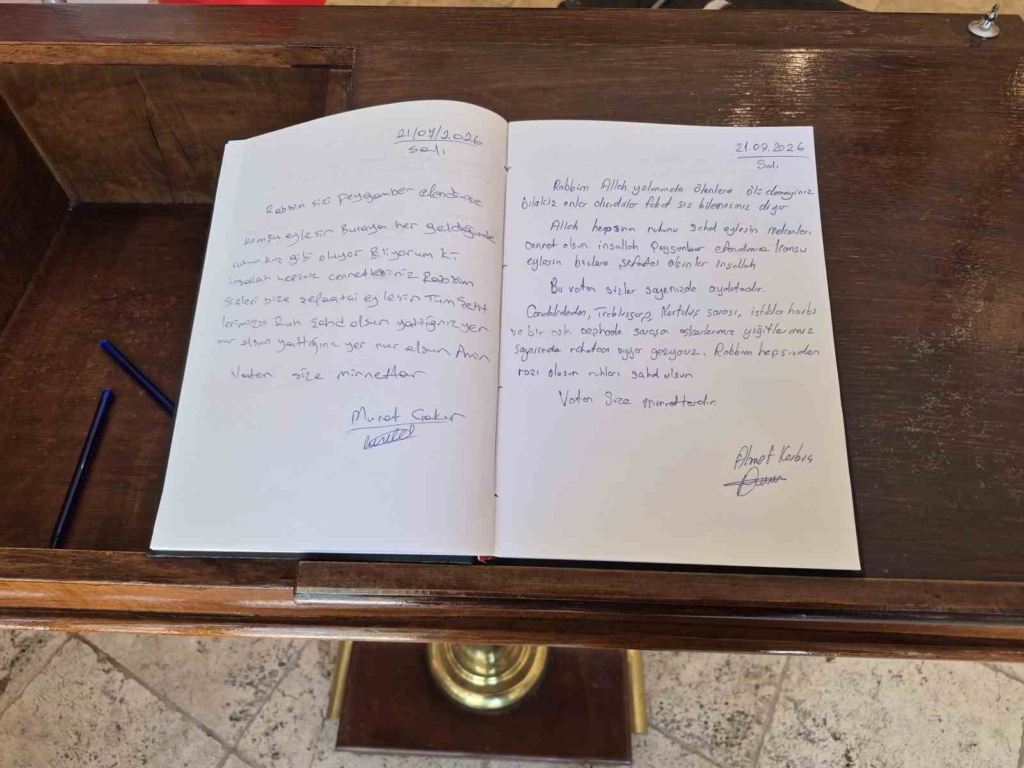 Şehitlik anı defterindeki duygusal yazılar