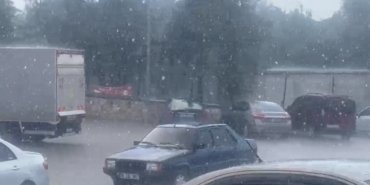 Sivrihisar’da sağanak yağmur etkili oldu