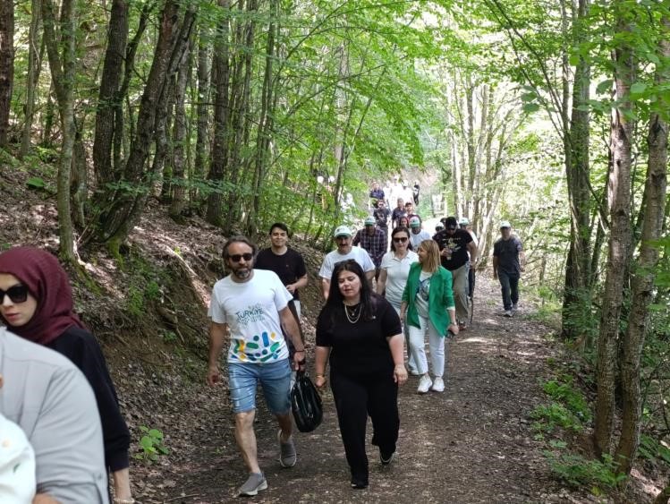 Küçükelmalı’da çevre için anlamlı yürüyüş