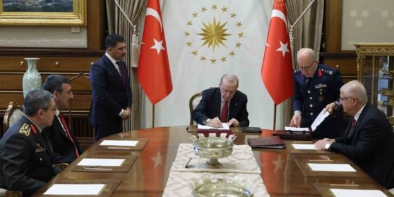 Cumhurbaşkanı Erdoğan YAŞ kararlarını imzaladı