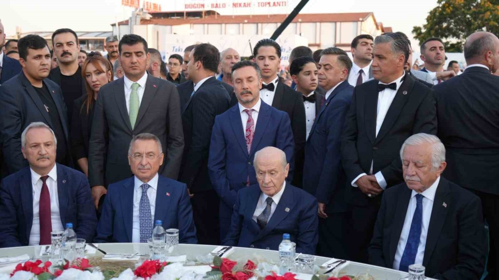 Bahçeli, MHP İl Başkanı’nın oğlu Enes Doğan’ın düğününe katıldı