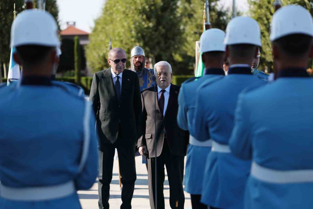 Cumhurbaşkanı Erdoğan, Filistin Devlet Başkanı Abbas’ı törenle karşıladı