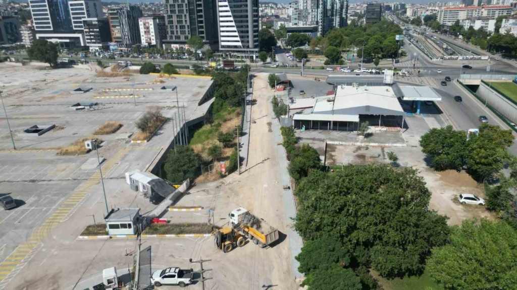 Büyükşehir’den Liman Caddesi’ne kapsamlı yenileme