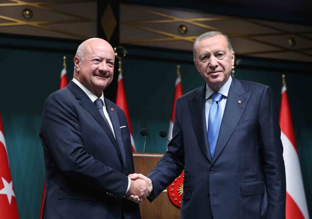 Cumhurbaşkanı Erdoğan: "(Avusturya) Ticaret hacmini inşallah bu yıl 5 milyar dolar hedefimize ulaştıracağımıza inanıyoruz"