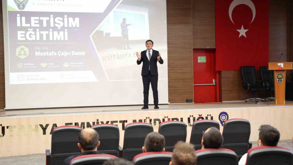 Kütahya’da İl Emniyet Müdürlüğü personeline etkili iletişim eğitimi