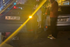 Kontrolden çıkan otomobil park halindeki araçlara çarptı: 3 araçta hasar oluştu
