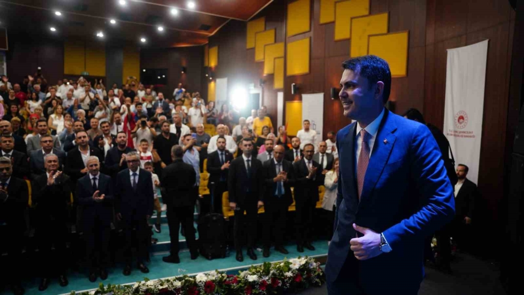 Bakan Kurum’un katılımıyla Hatay’da 8 bin 500 hak sahibinin konutu belirlendi