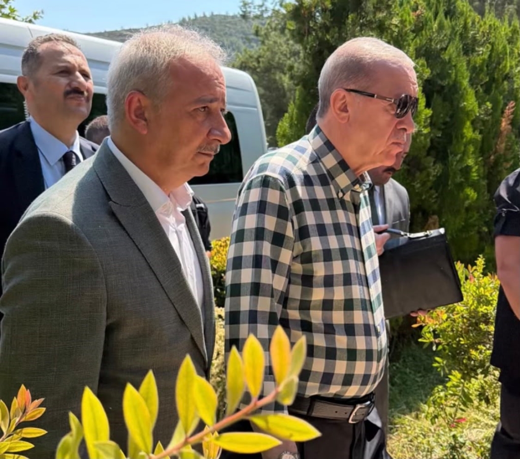 Cumhurbaşkanı Erdoğan, Marmaris’te vatandaşlarla buluştu
