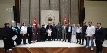 Cumhurbaşkanı Erdoğan, Kahramanmaraş’taki okul saldırısında hayatını kaybeden öğrencilerin ailelerini kabul etti